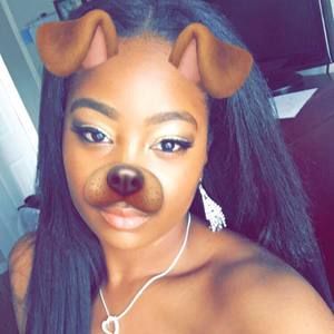 Meet your Posher, Briana